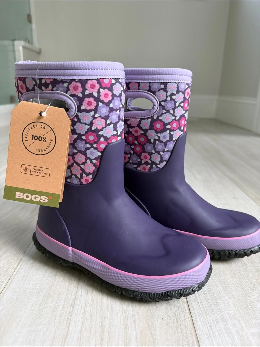 NWT Bogs Classic Kids Purple FloralWaterproof Winter Boots- Pink & Purple